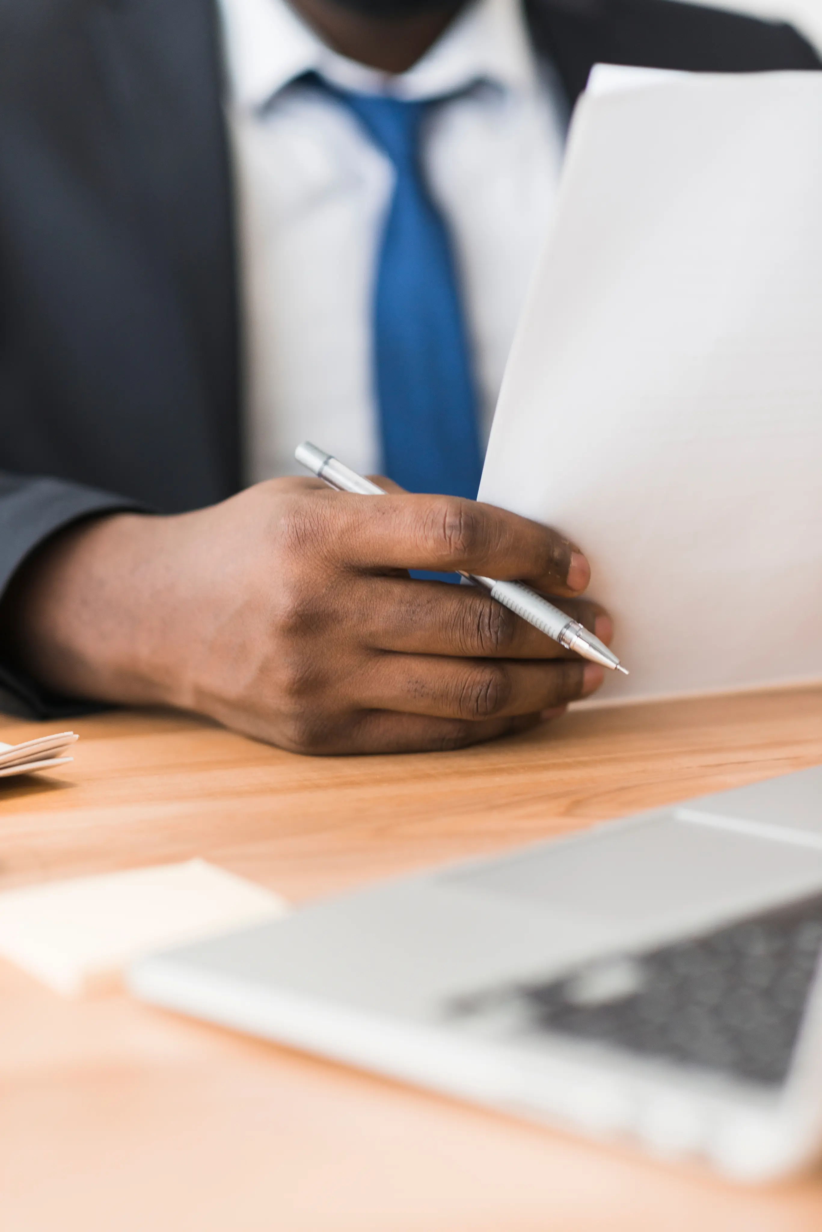 people-shaking-hands